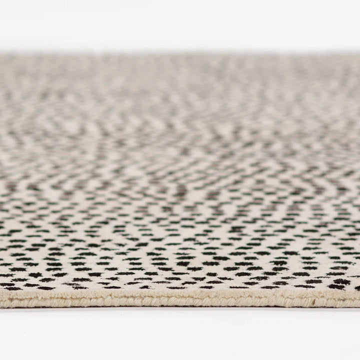 Shentel Hand Tufted Wool Solid Color Rug