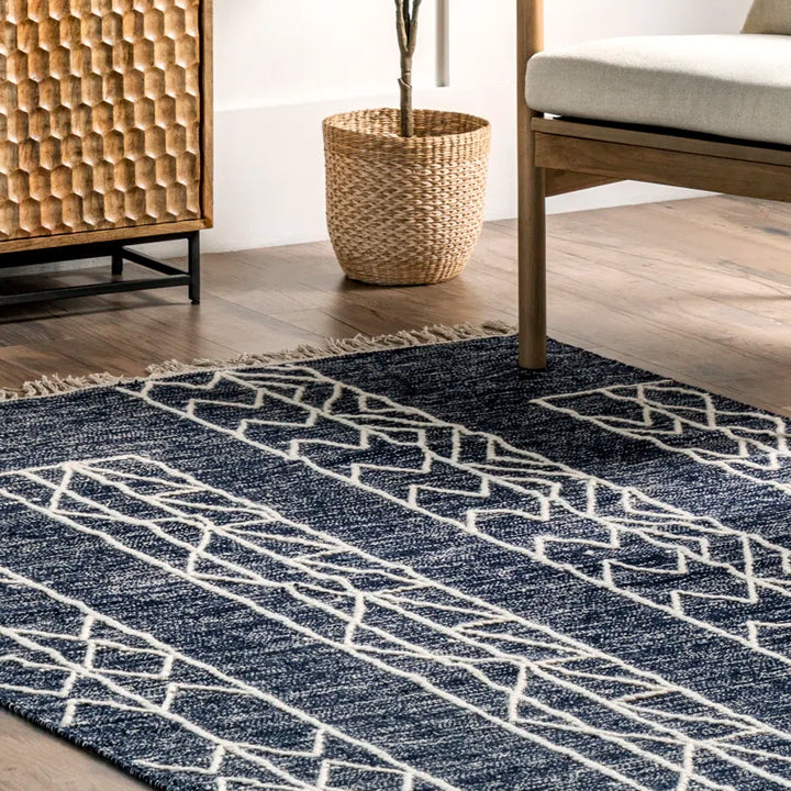 Melley Bohemian Tribal Banded Tasseld Area Rug