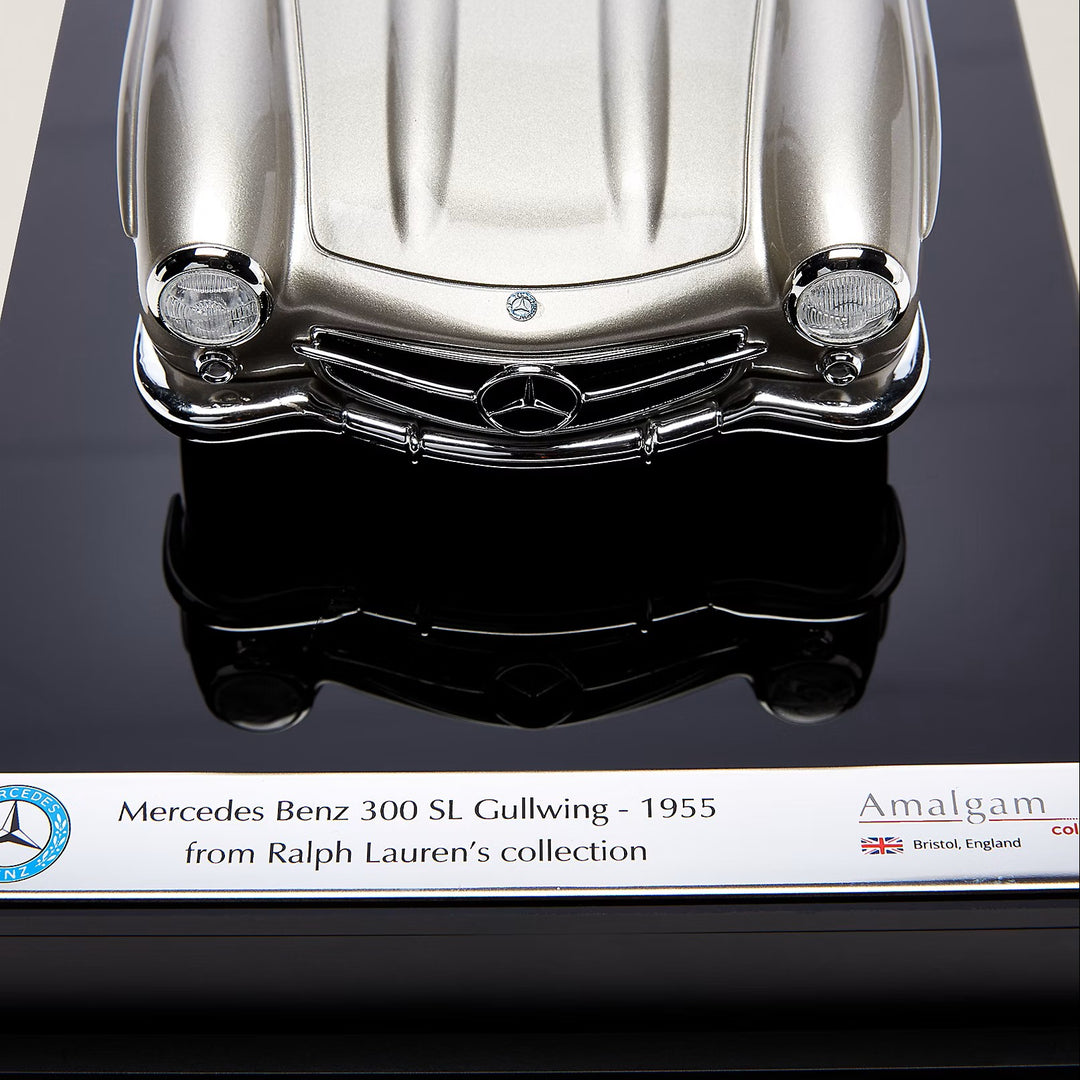 Mercedes-Benz 300 SL “Gullwing” Coupe 1:18 Scale Model